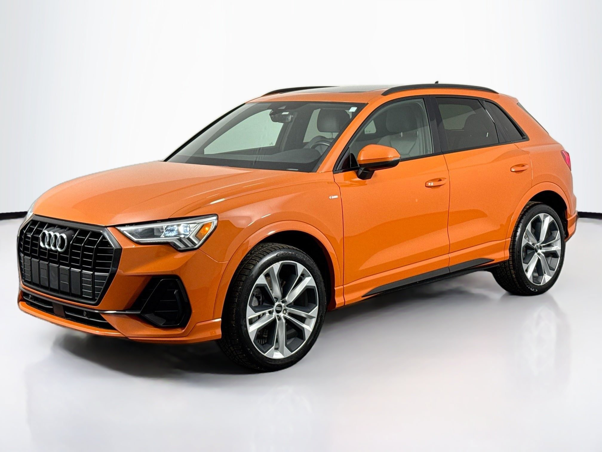 Used 2021 Audi Q3 2.0T Premium Plus w/ Premium Plus Package AWD/4WD image 10