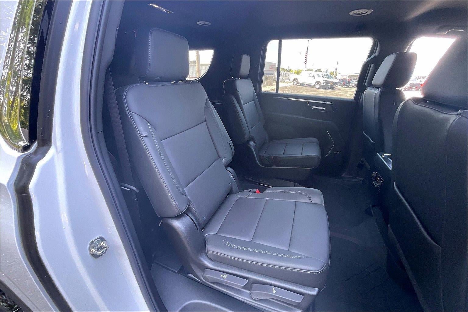 New 2026 Chevrolet Suburban LT AWD/4WD image 26