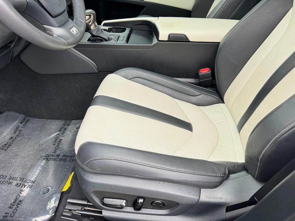 Used 2023 Lexus ES 350 F Sport w/ Accessory Package (Z2) image 40