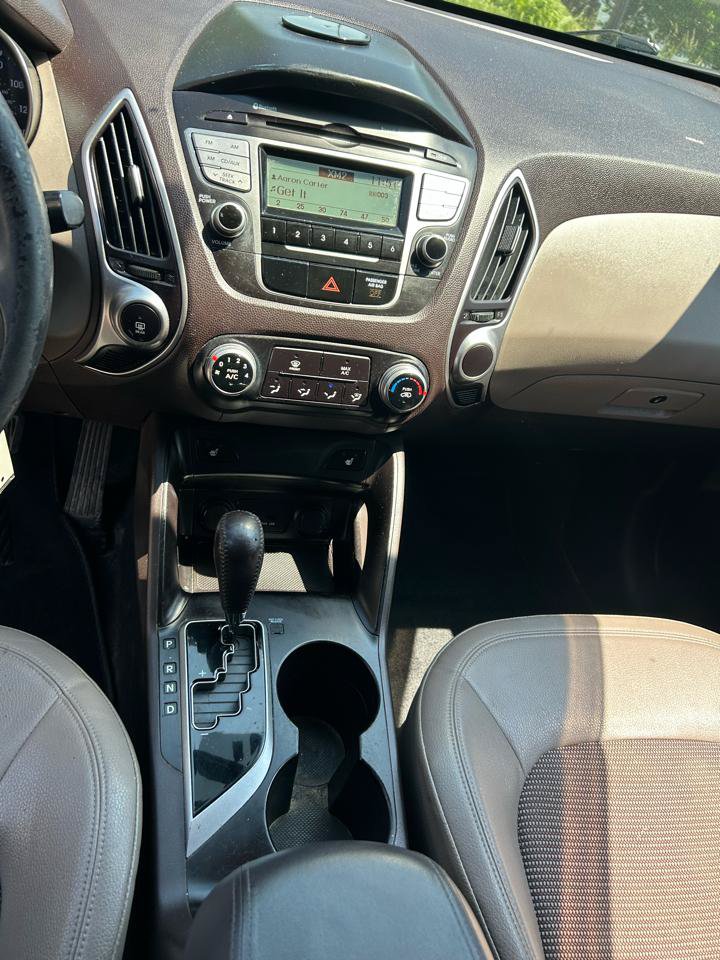 Used 2011 Hyundai Tucson GLS AWD/4WD image 9
