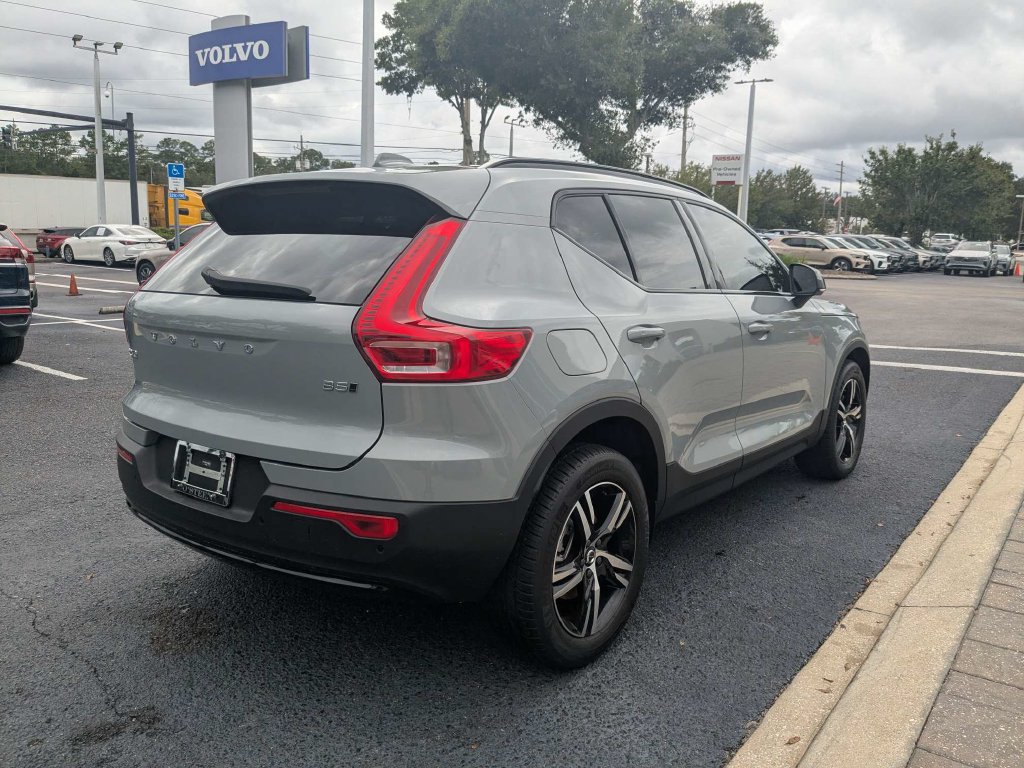 Used 2026 Volvo XC40 B5 Core w/ Climate Package AWD/4WD image 6