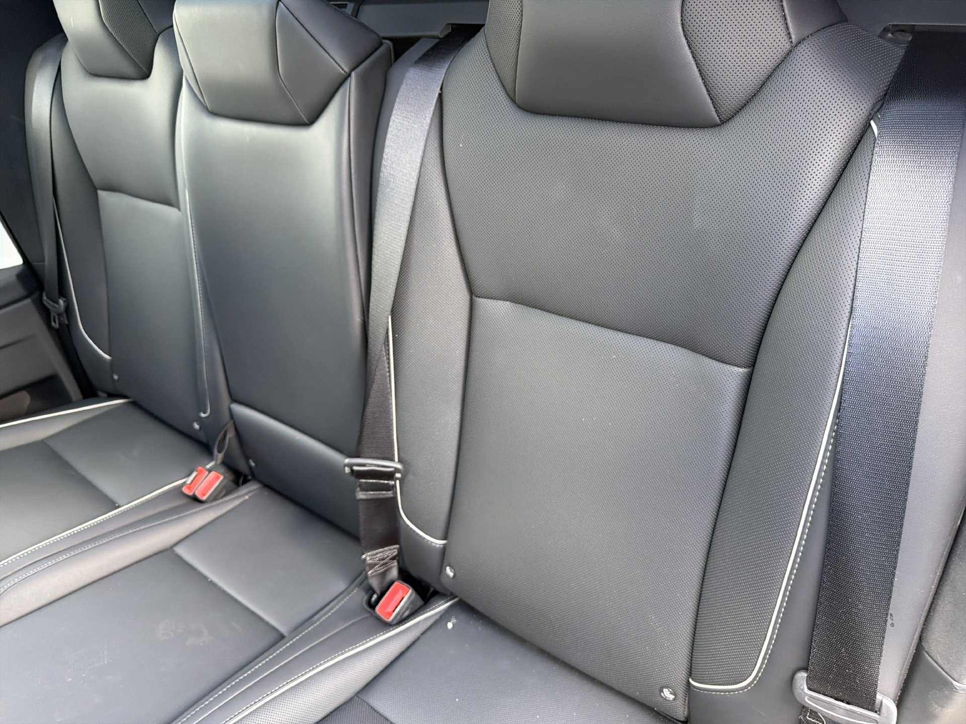 Used 2024 Tesla Cybertruck AWD Crew Cab image 20