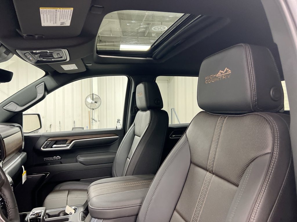 New 2026 Chevrolet Silverado 1500 High Country w/ Technology Package AWD/4WD image 20