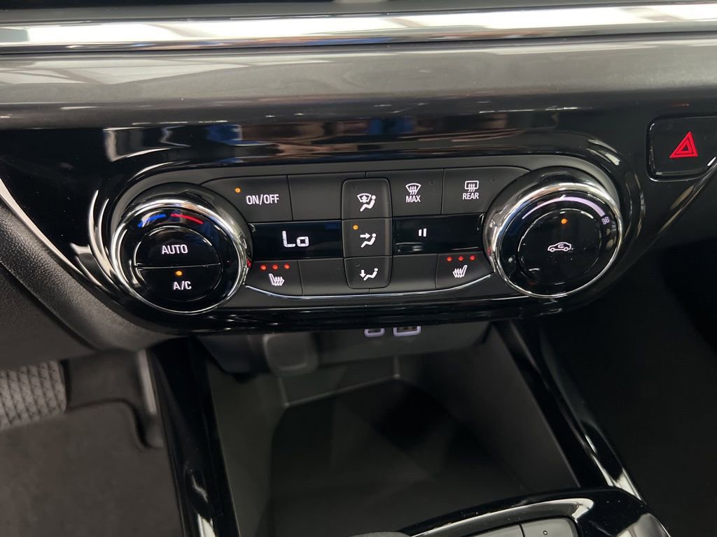 New 2026 Chevrolet Trax ACTIV w/ Driver Confidence Package FWD image 16