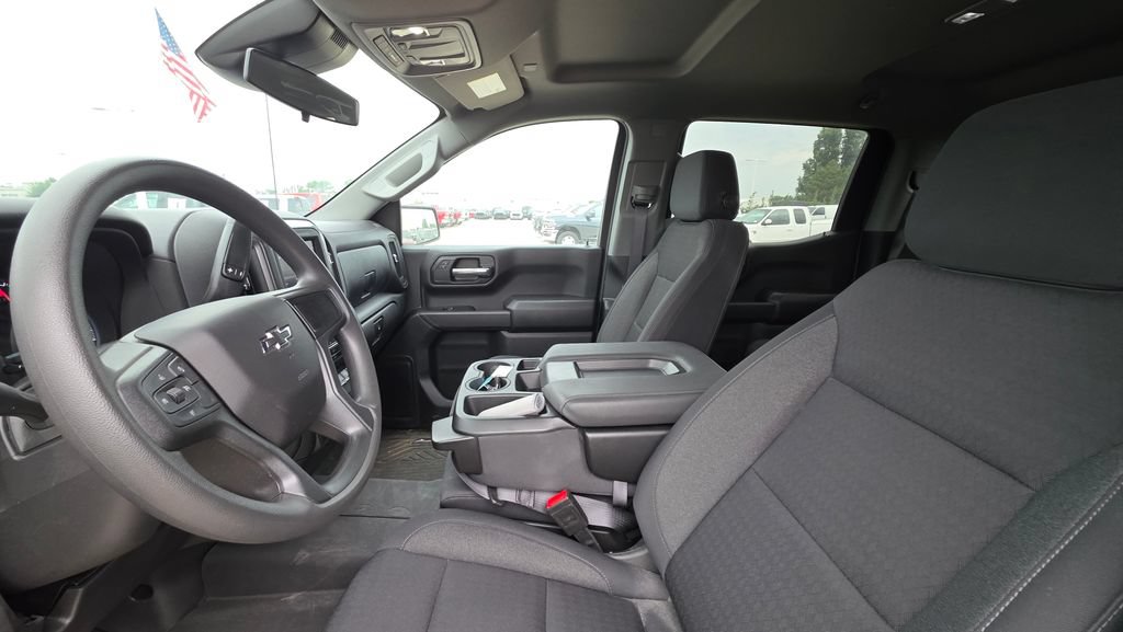 Used 2025 Chevrolet Silverado 1500 Custom Trail Boss w/ LPO, Dark Essentials Package AWD/4WD image 11