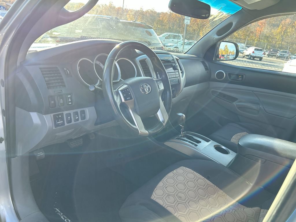 Used 2012 Toyota Tacoma 4x4 Access Cab V6 image 5