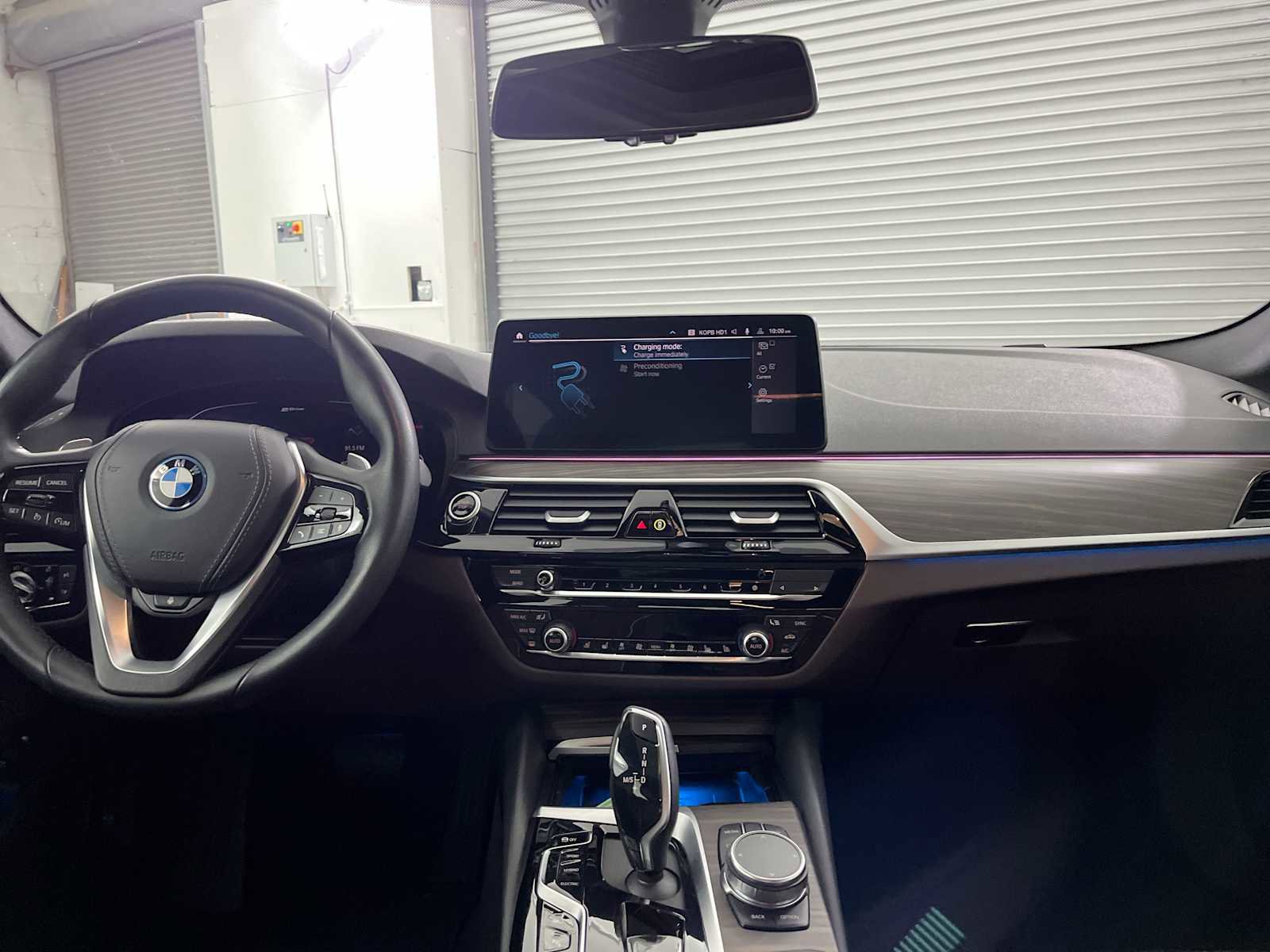 Used 2023 BMW 530e xDrive w/ Premium Package AWD/4WD image 10