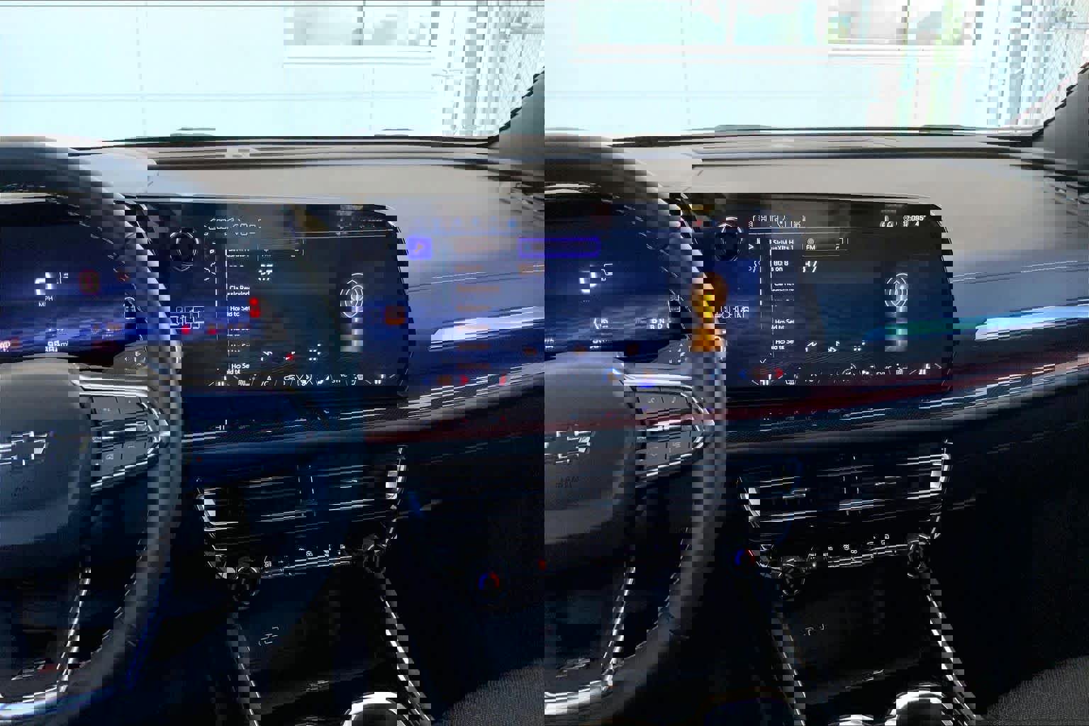 Used 2024 Chevrolet Traverse Z71 image 7