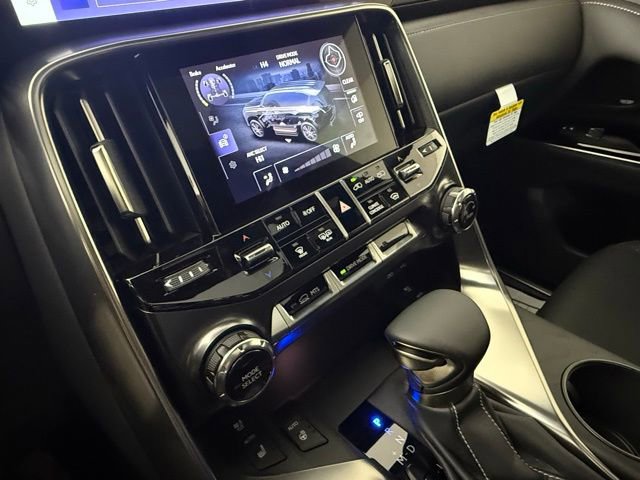 New 2025 Lexus LX 600 4WD w/ Luxury Package image 17