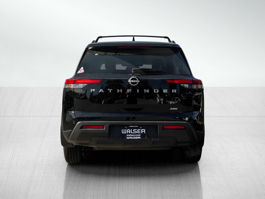 New 2025 Nissan Pathfinder SV image 5