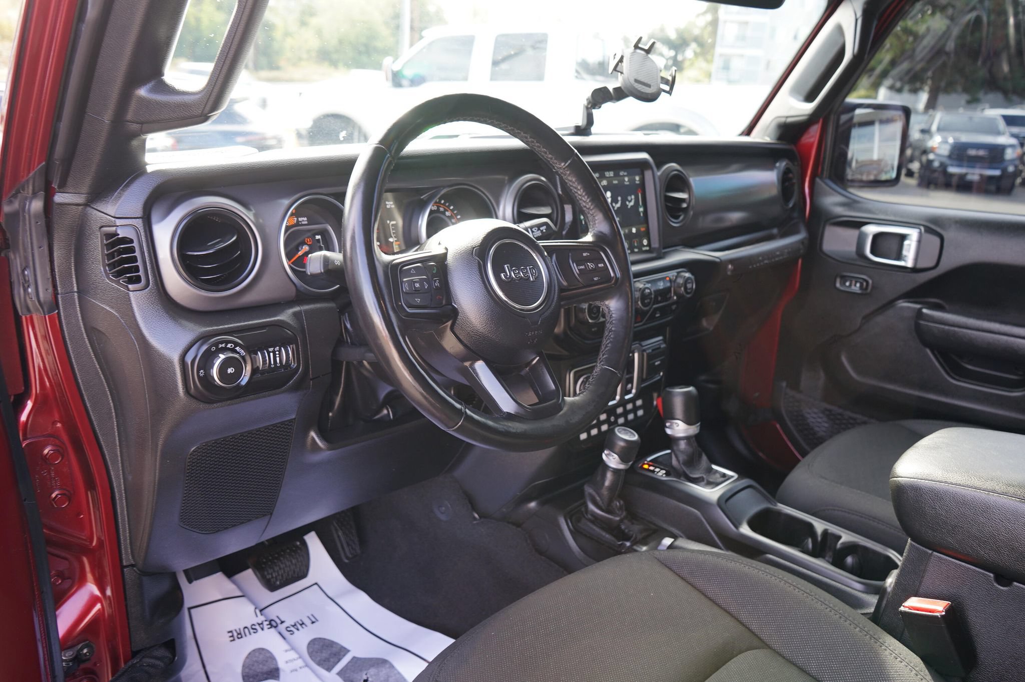 Used 2022 Jeep Wrangler Sport AWD/4WD image 13