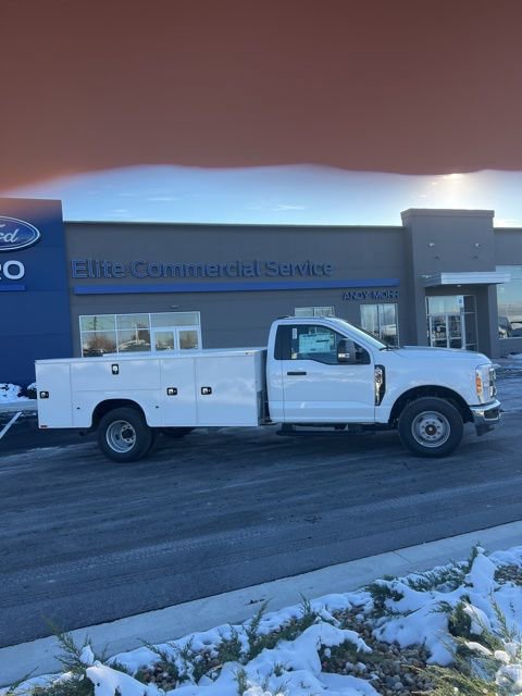 New 2026 Ford F350 XL w/ XL Chrome Package image 2