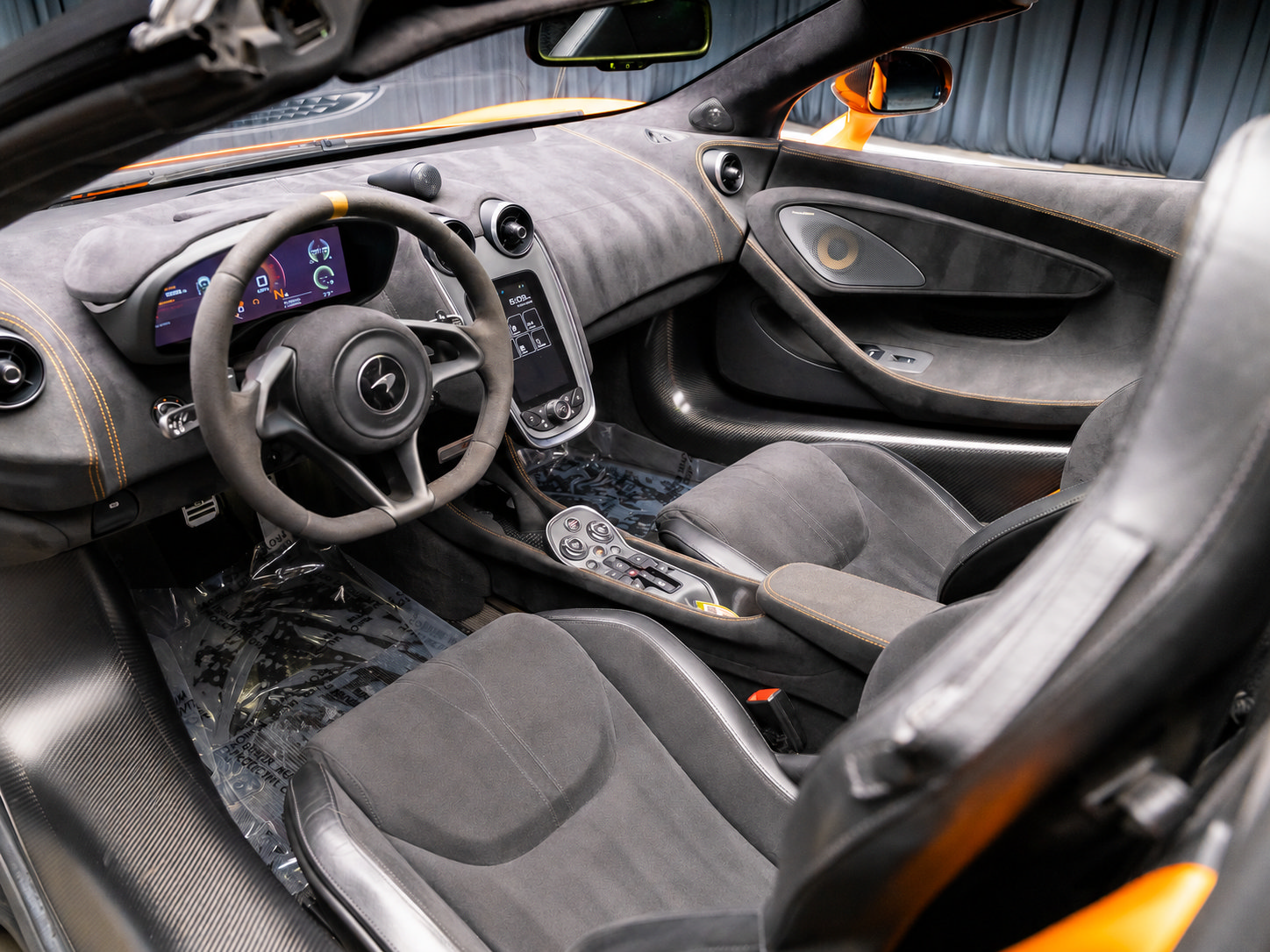 Used 2020 McLaren 600LT Spider RWD image 44