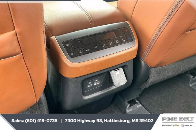 Used 2023 Nissan Pathfinder Platinum w/ Cargo Package image 24