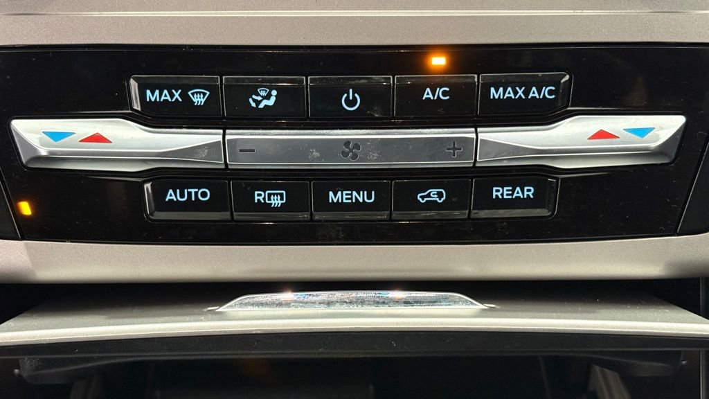 Used 2023 Ford Explorer XLT w/ Equipment Group 202A image 35