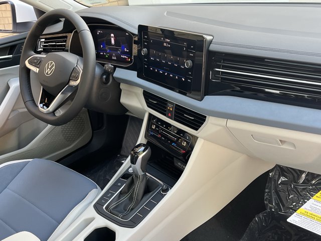 New 2026 Volkswagen Jetta SE FWD image 16