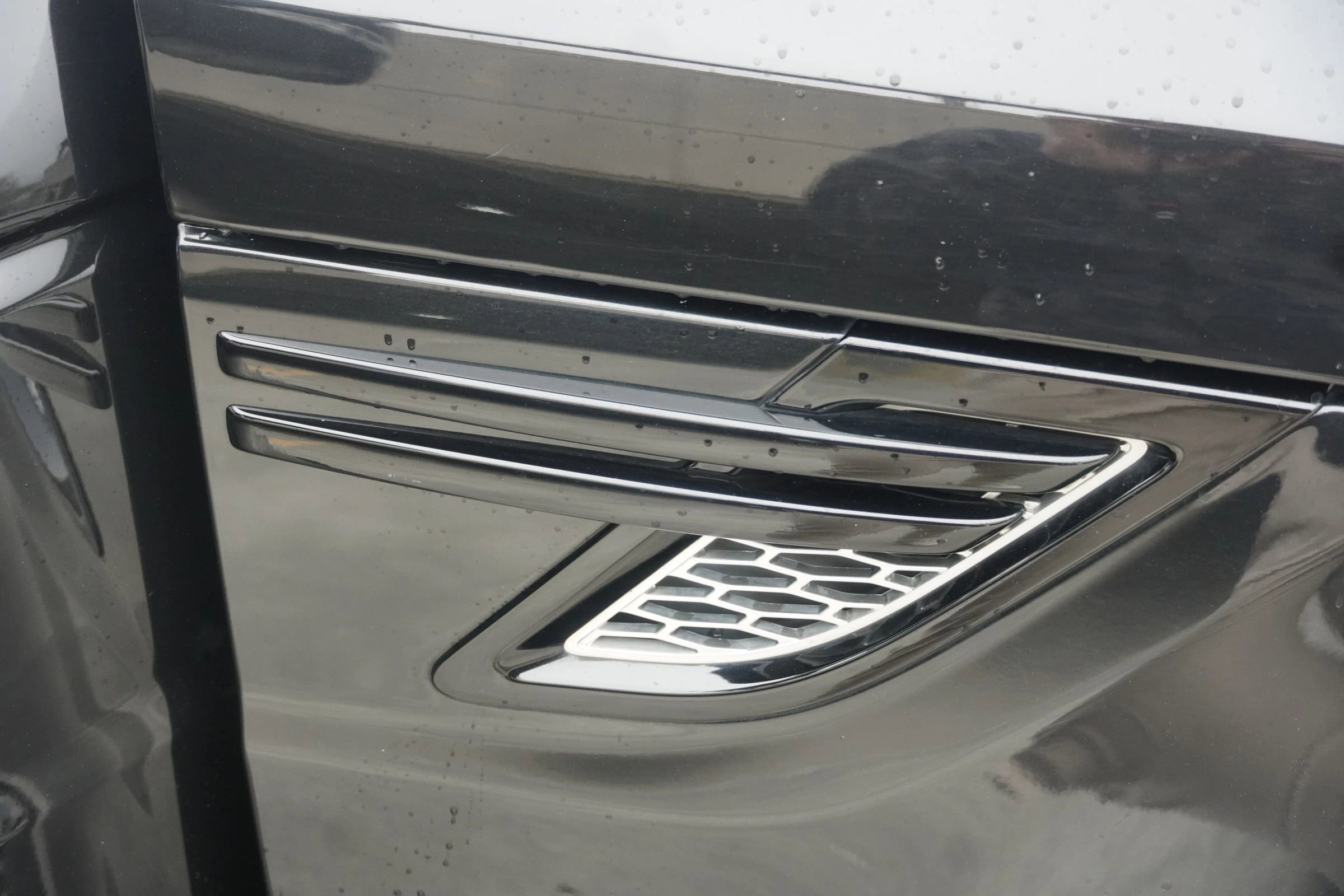 Used 2016 Land Rover Range Rover Sport Supercharged AWD/4WD image 40