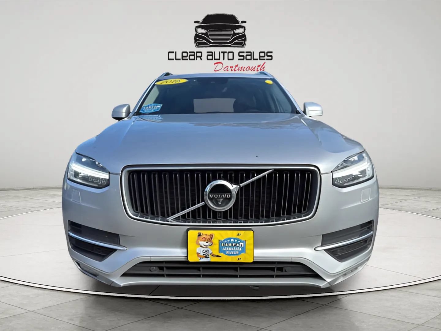 Used 2016 Volvo XC90 T6 Momentum w/ Momentum Plus Package AWD/4WD image 2