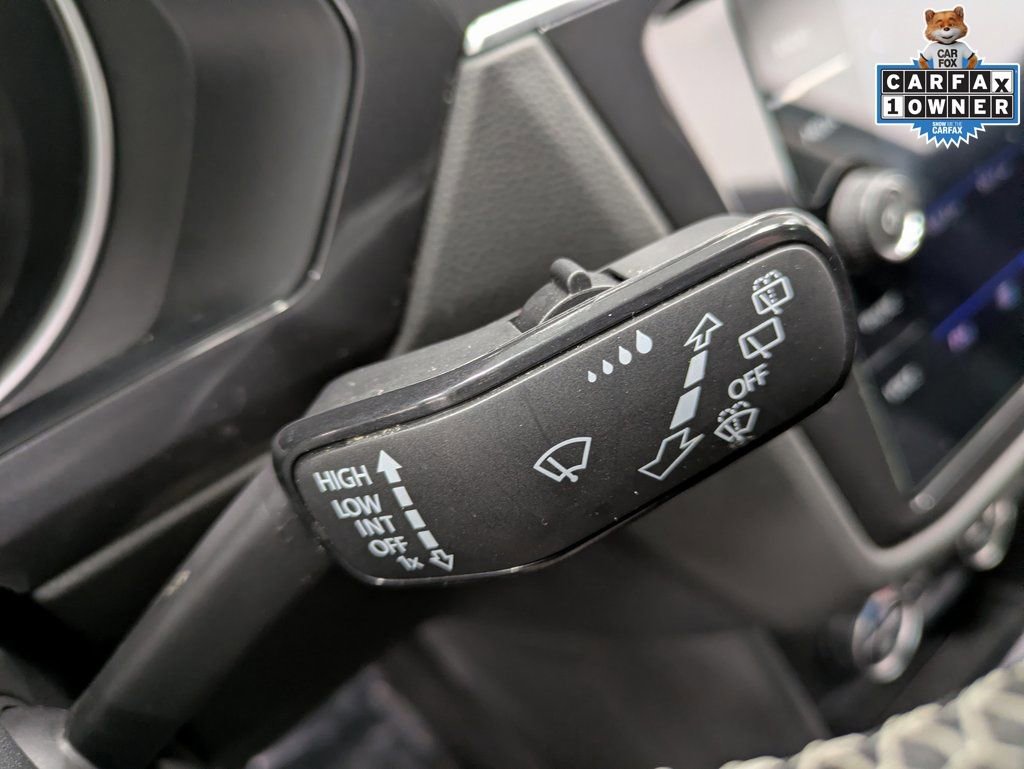Used 2021 Volkswagen Tiguan SE w/ Panoramic Sunroof Package image 19
