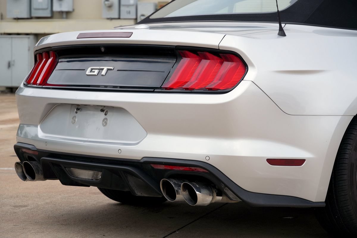 Used 2018 Ford Mustang GT Premium w/ Equipment Group 401A RWD image 34