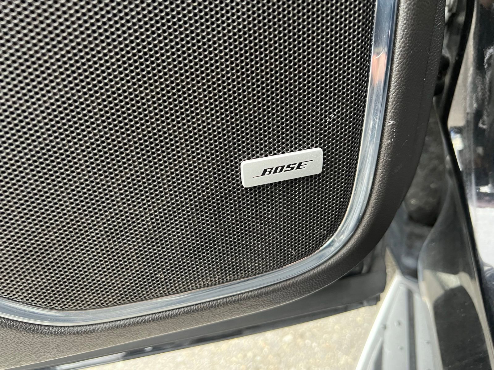 Used 2019 GMC Yukon SLT image 17