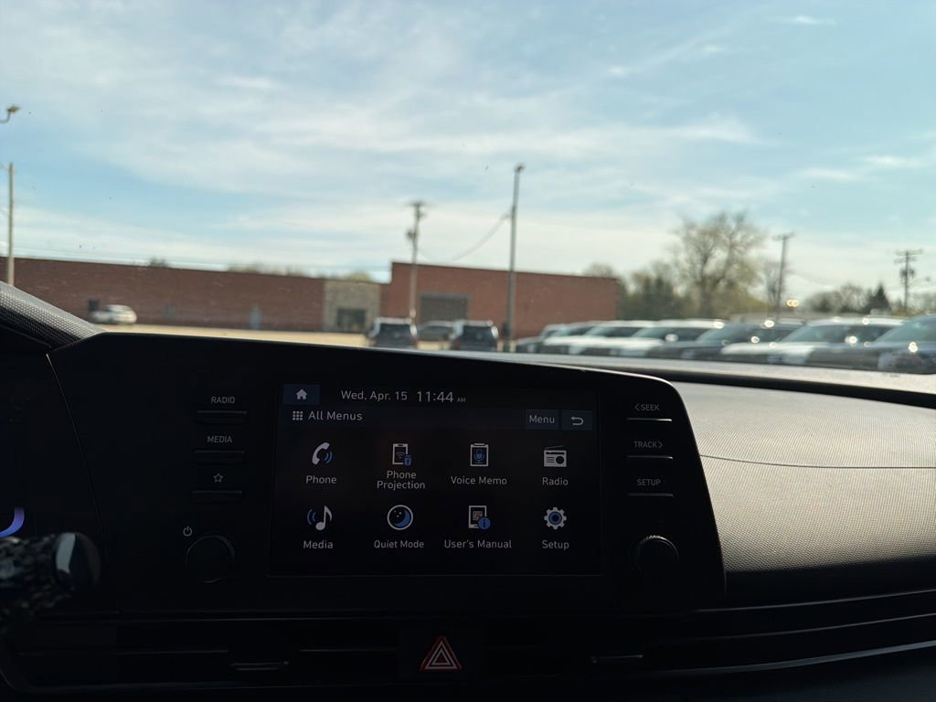 Certified 2025 Hyundai Elantra Sport image 20