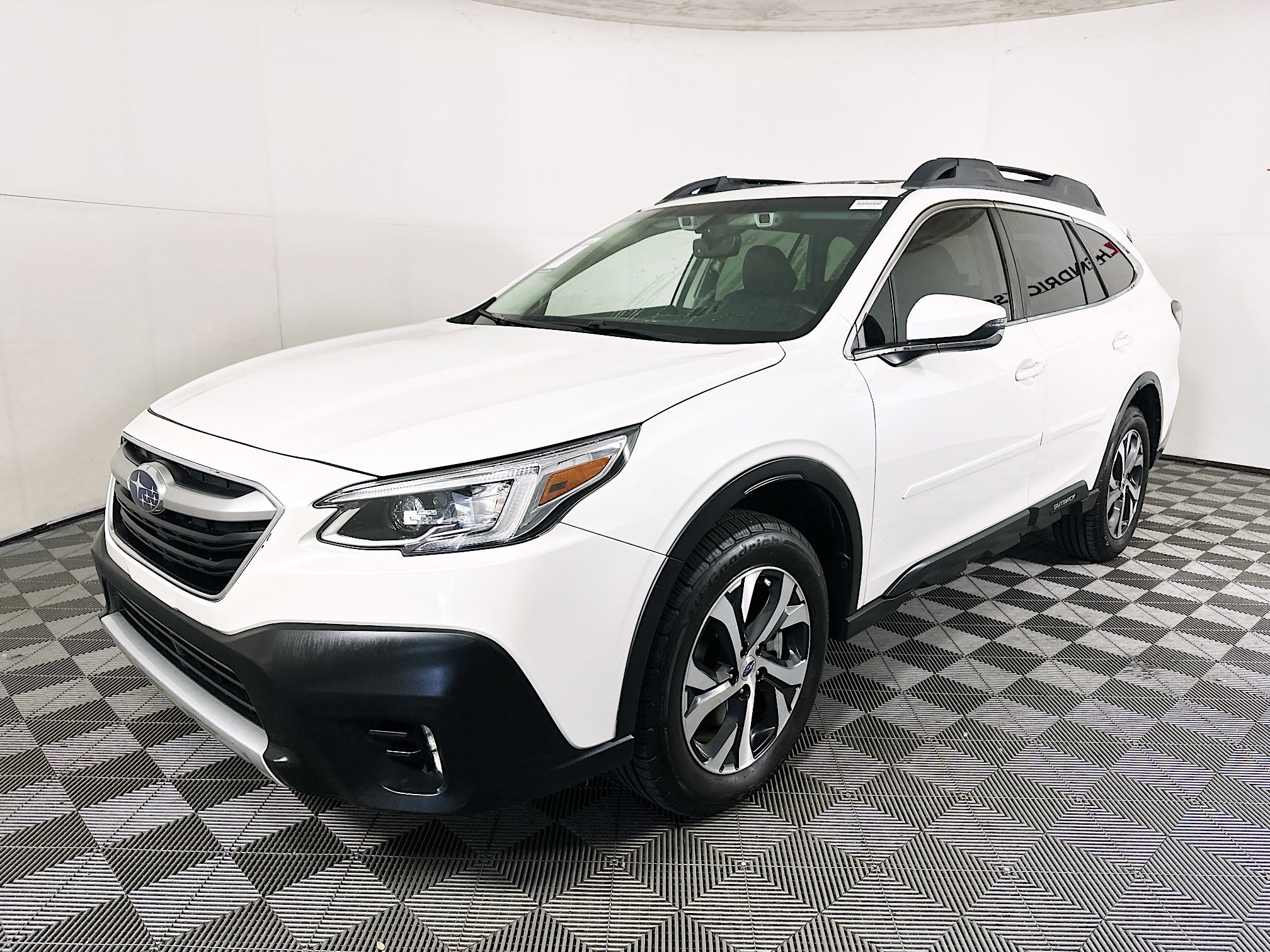 Used 2022 Subaru Outback Limited image 7