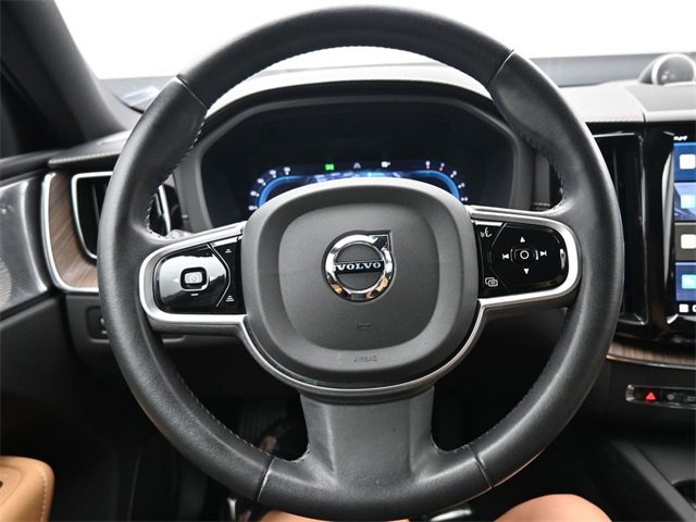Used 2022 Volvo XC60 B6 Inscription w/ Advanced Package image 24