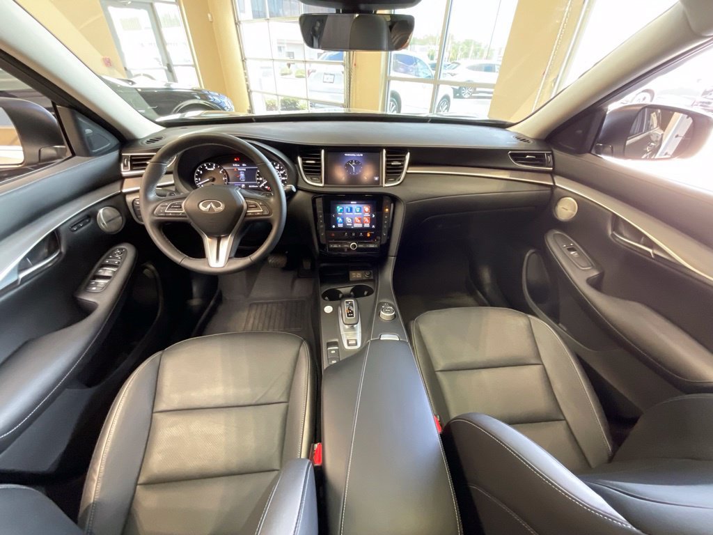 Used 2023 INFINITI QX50 Luxe AWD/4WD image 9