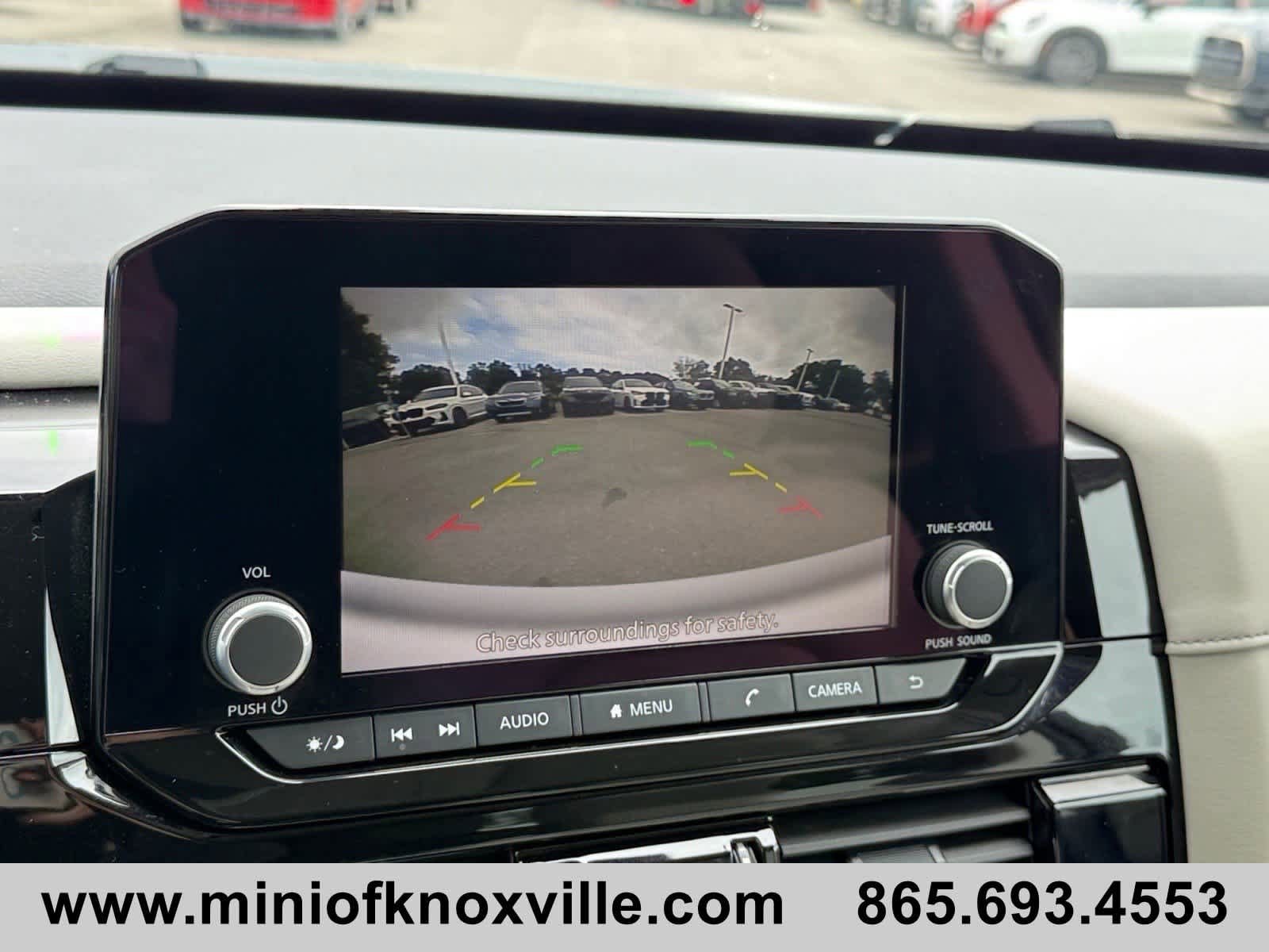 Used 2024 Nissan Pathfinder SV FWD image 28