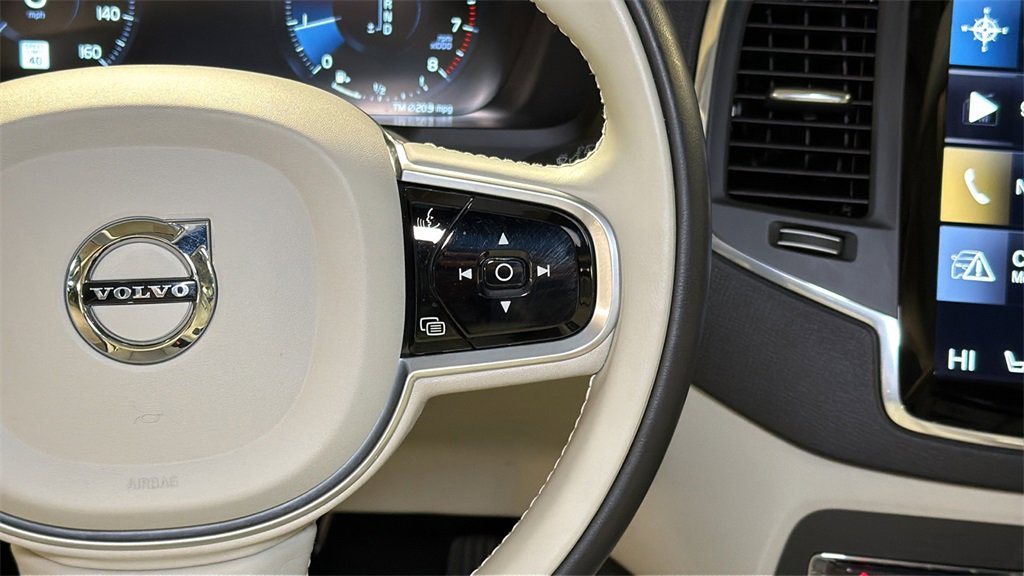 Used 2020 Volvo XC90 T6 Momentum w/ Protection Package Premier image 22