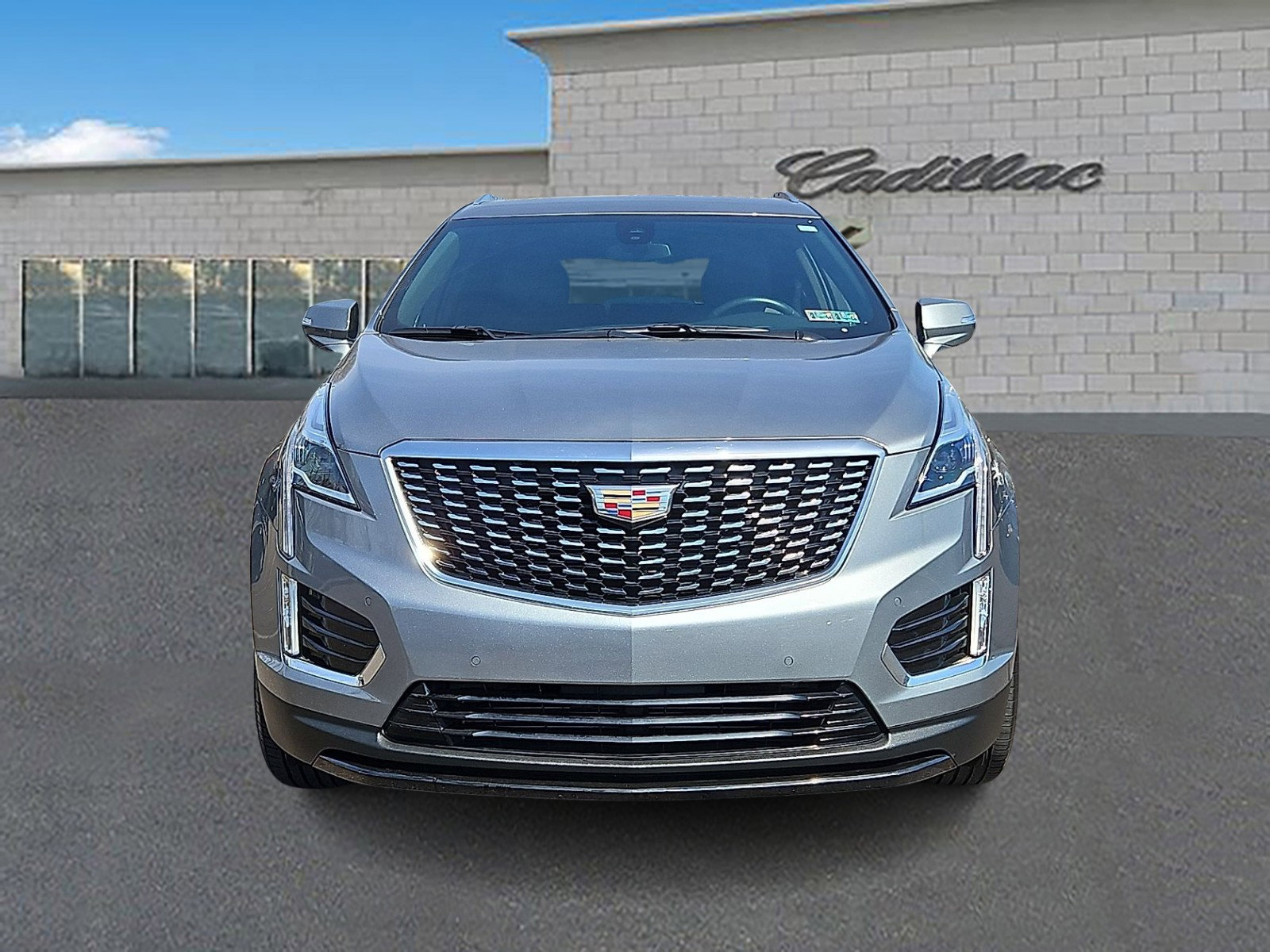 Certified 2023 Cadillac XT5 Luxury image 2