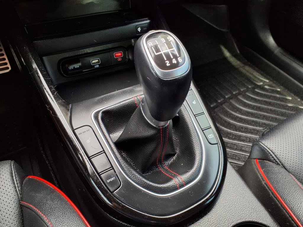 Used 2023 Kia Forte GT image 25