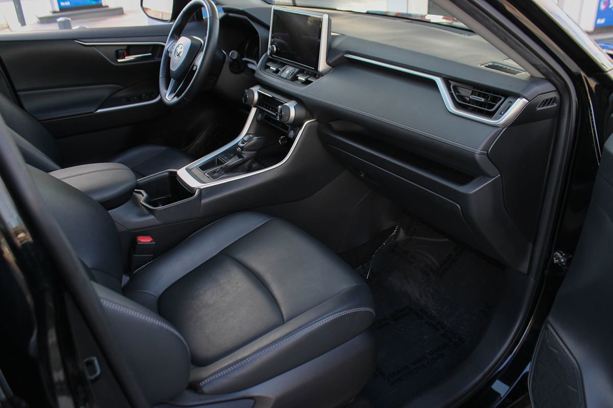 Used 2023 Toyota RAV4 XLE Premium FWD image 18