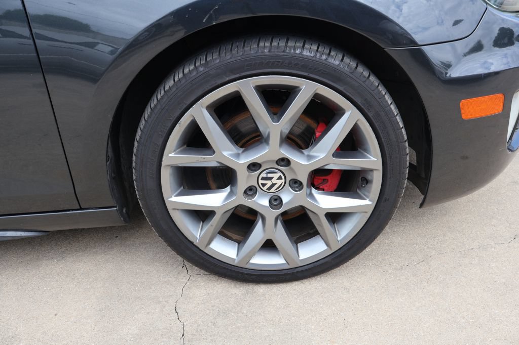 Used 2013 Volkswagen GTI Driver's Edition FWD image 9