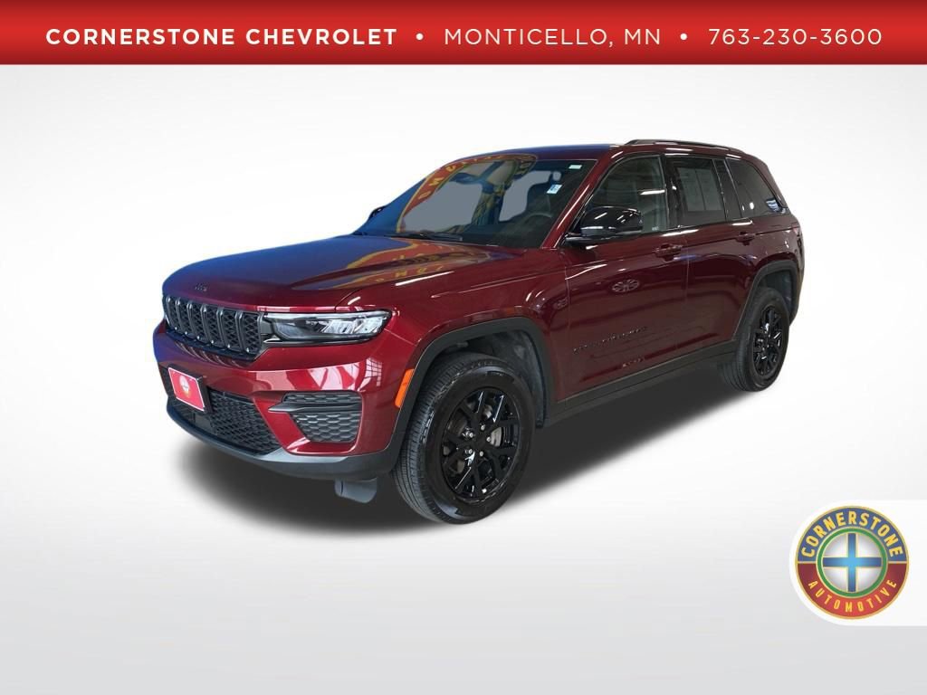 Used 2025 Jeep Grand Cherokee Altitude AWD/4WD image 1