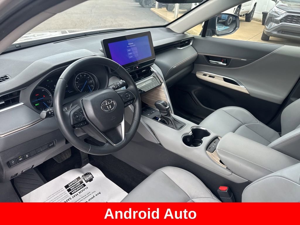 Certified 2023 Toyota Venza XLE AWD/4WD image 14