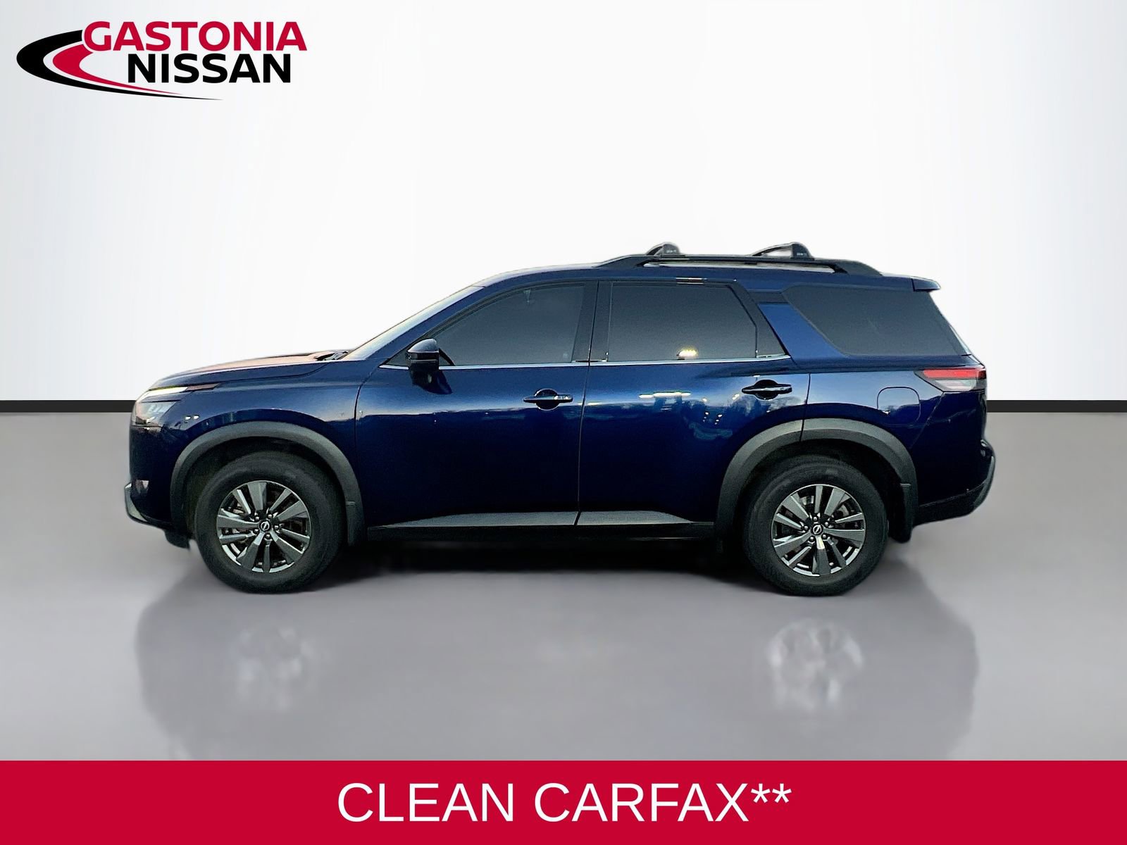 Used 2024 Nissan Pathfinder SV image 5