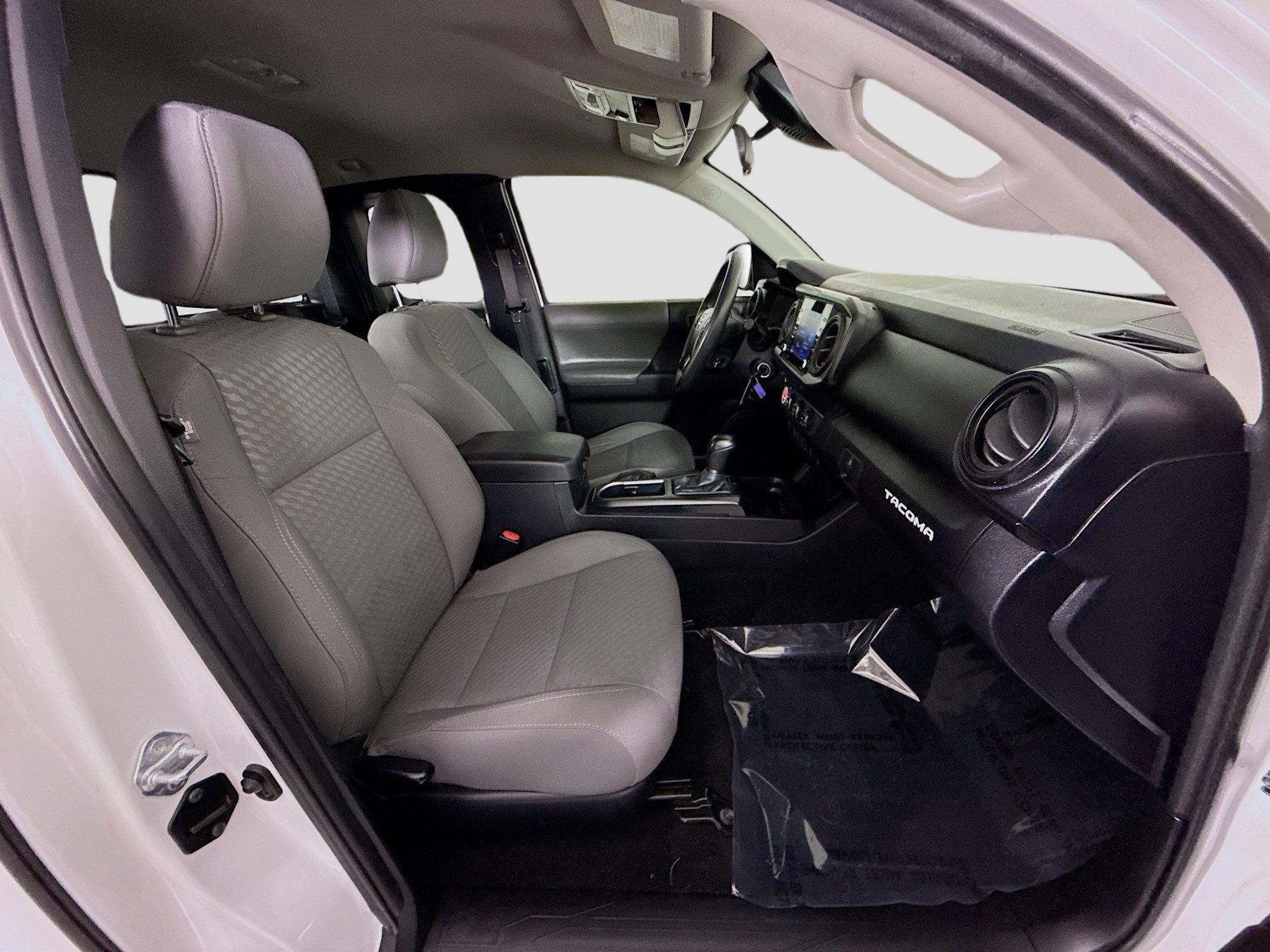 Used 2021 Toyota Tacoma SR w/ SR Convenience Package image 26