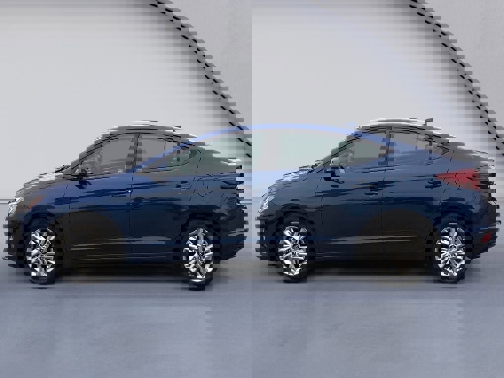 Used 2020 Hyundai Elantra SEL image 2