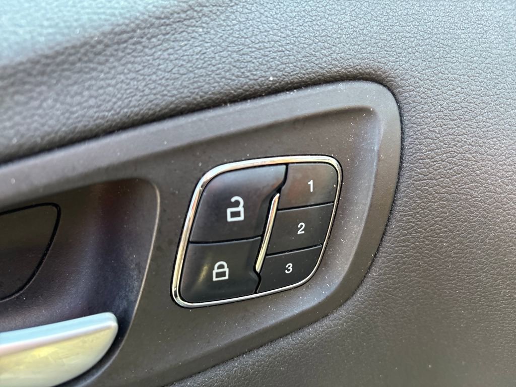 Used 2016 Ford Escape Titanium image 14