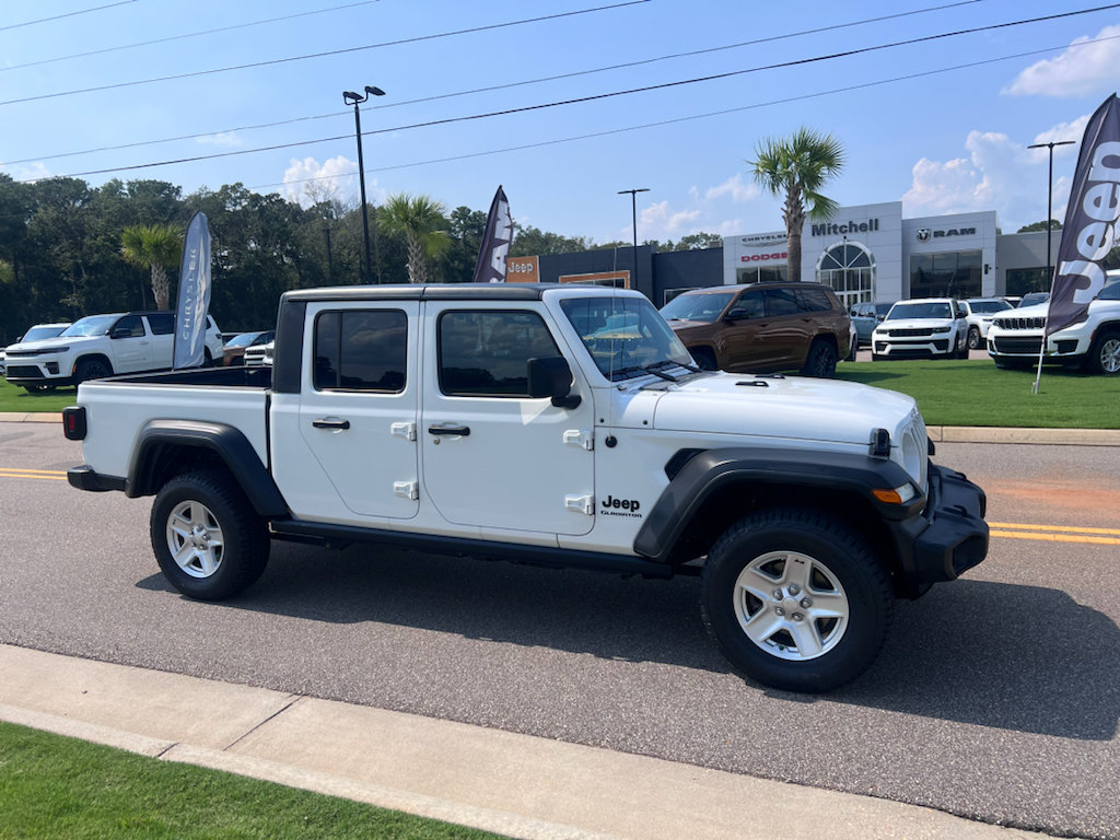 Used 2020 Jeep Gladiator Sport w/ Quick Order Package 24S AWD/4WD image 4