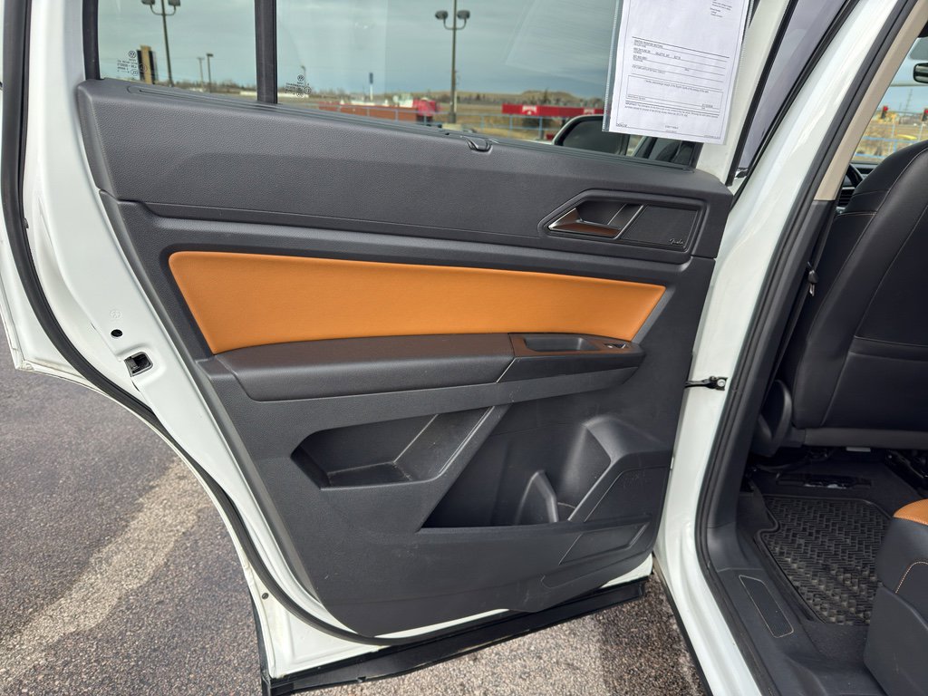 Used 2020 Volkswagen Atlas SEL R-Line image 11