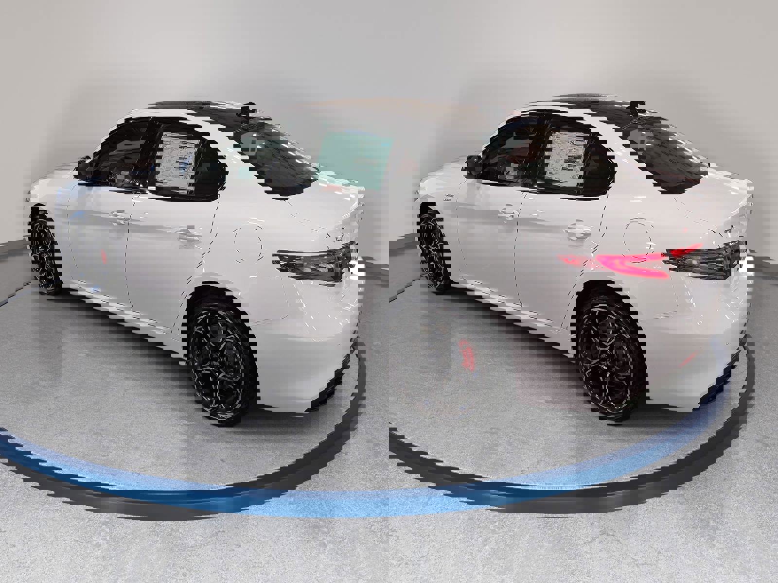 New 2025 Alfa Romeo Giulia AWD w/ Veloce Package AWD image 7