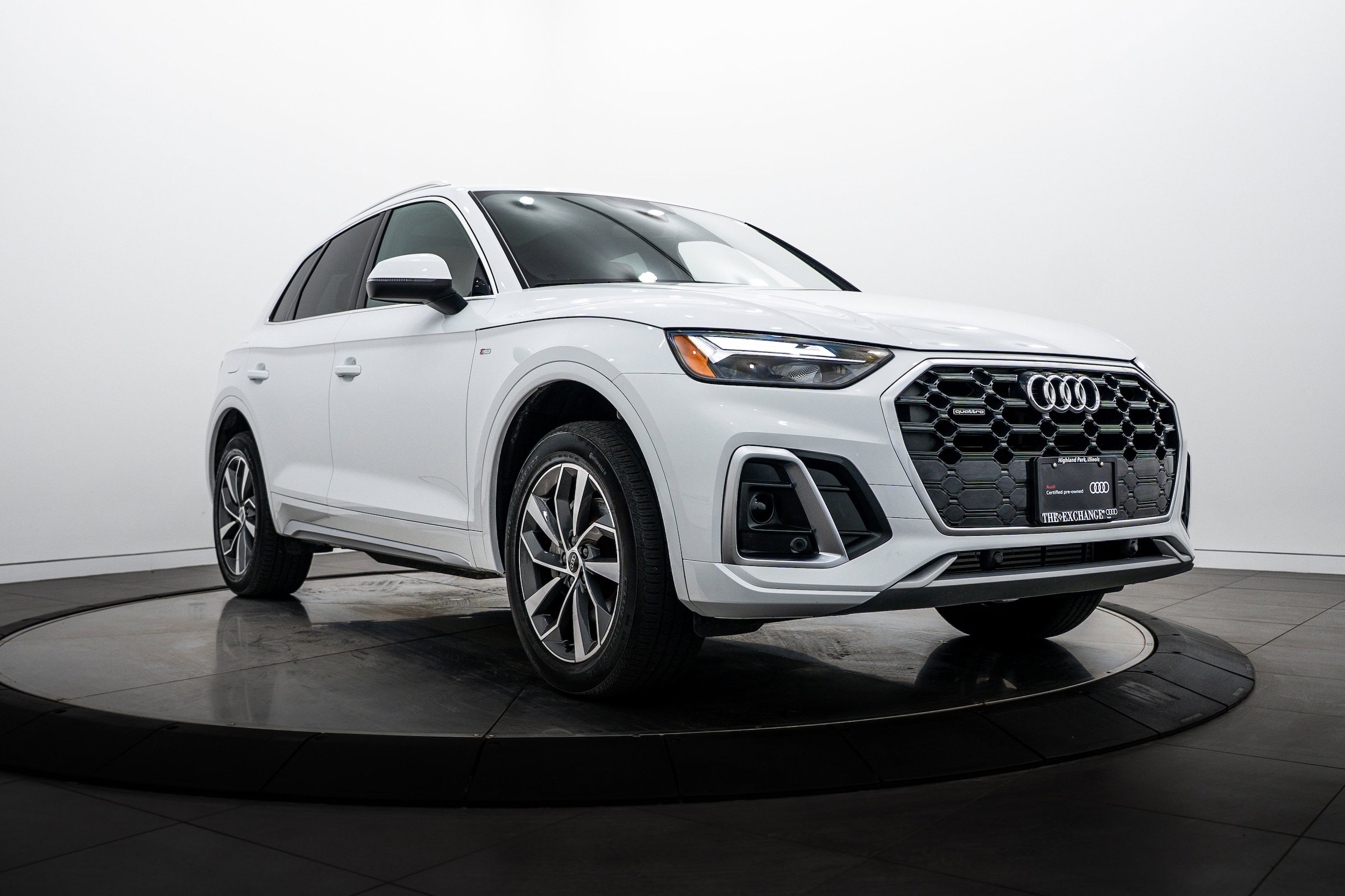 Certified 2023 Audi Q5 2.0T Premium w/ Convenience Package AWD/4WD image 1