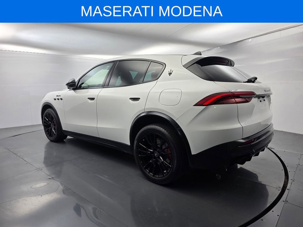 Used 2025 Maserati Grecale Modena image 4