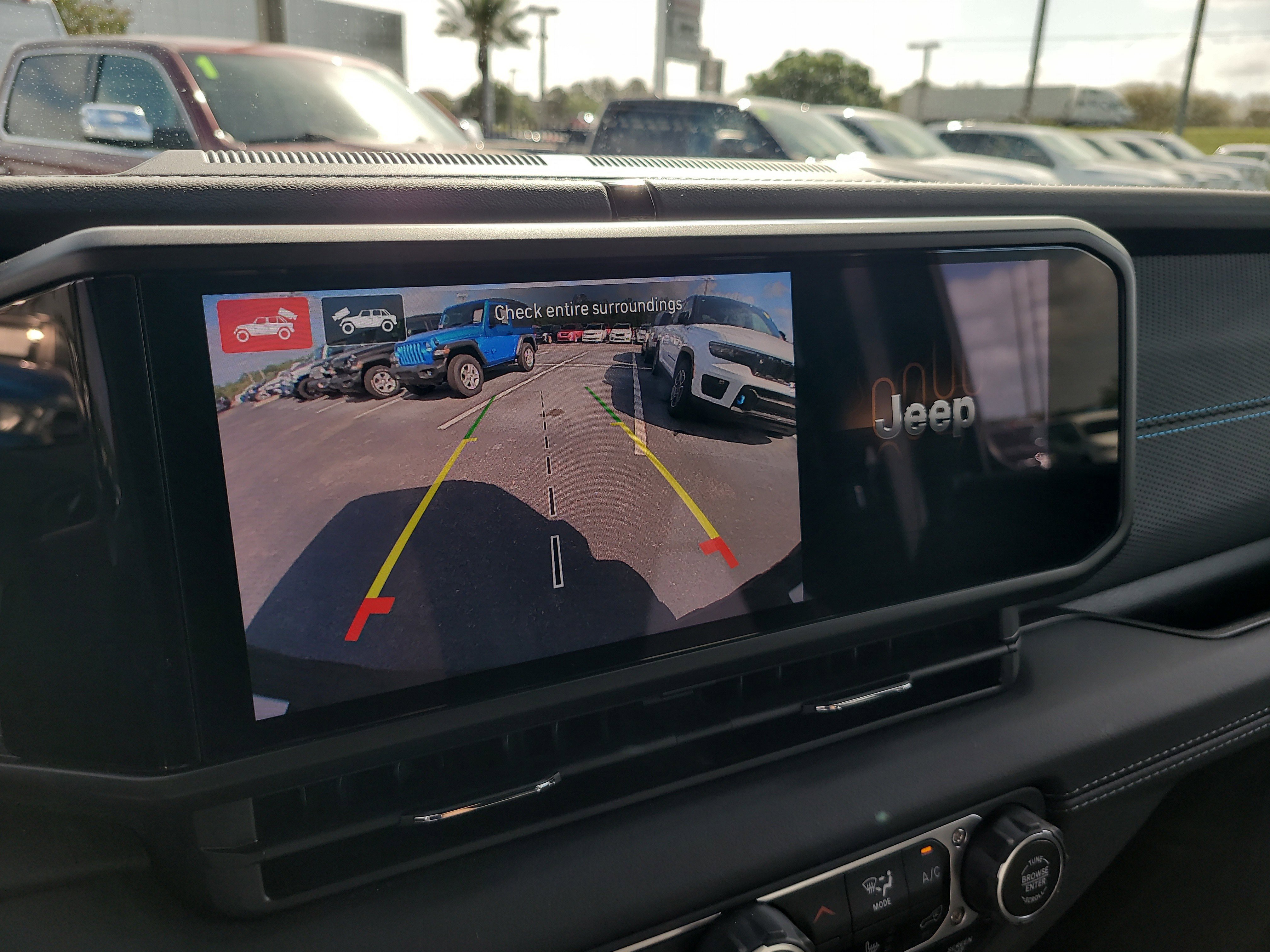 Used 2024 Jeep Wrangler Unlimited Rubicon 4xe image 22