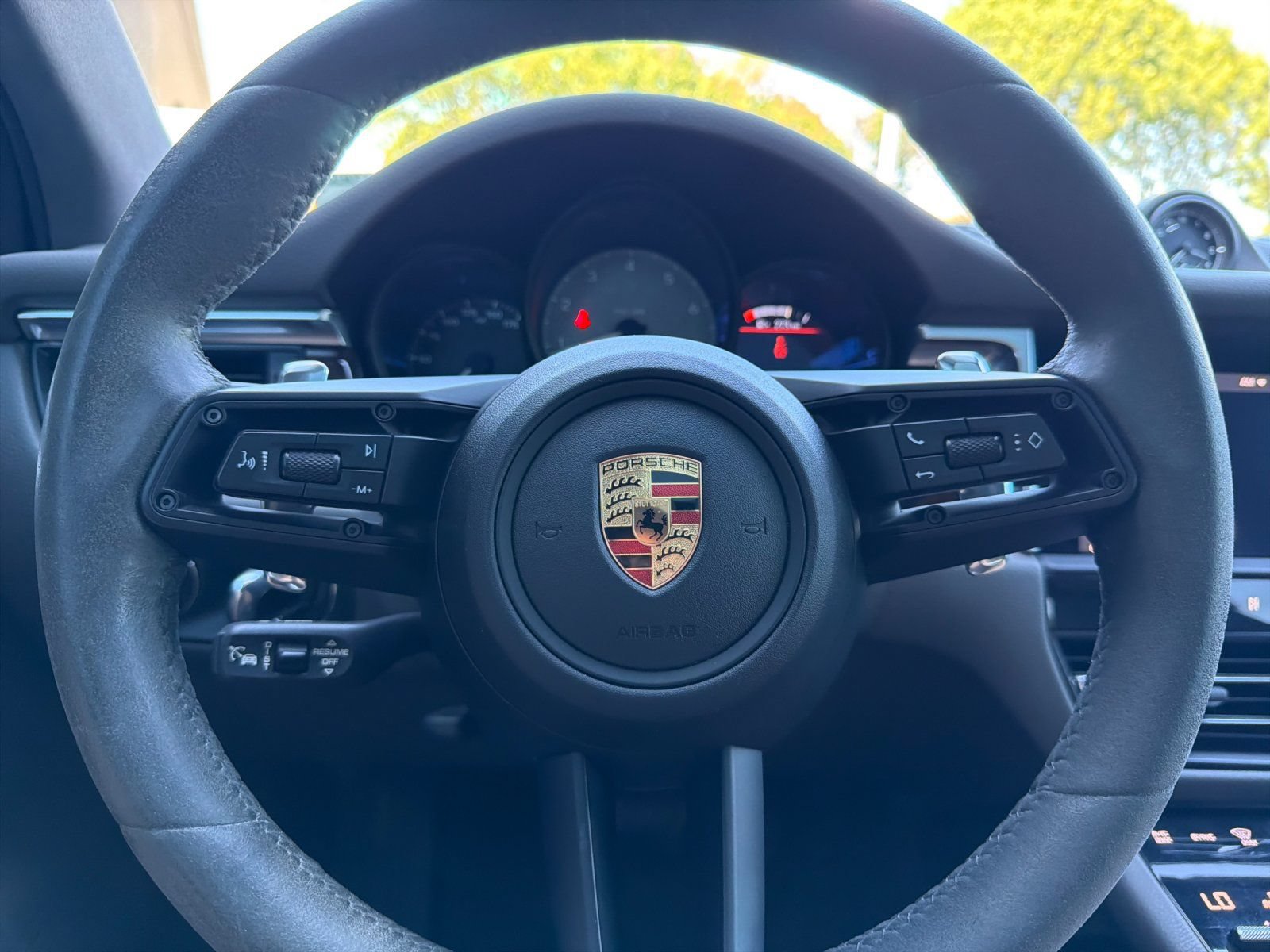 Certified 2023 Porsche Macan S AWD/4WD image 24