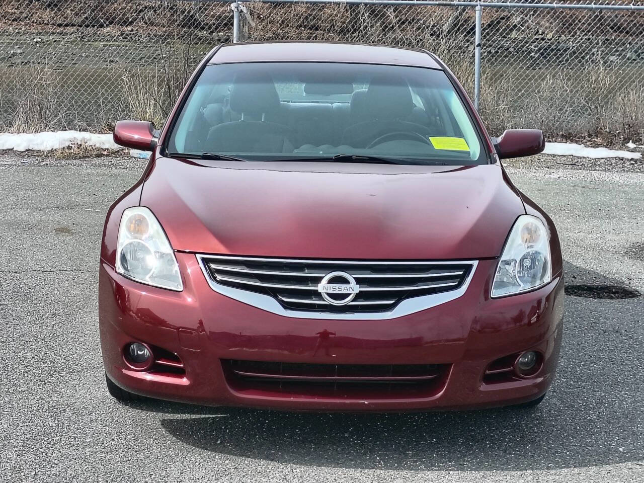 Used 2010 Nissan Altima 2.5 S w/ Convenience Pkg FWD image 2