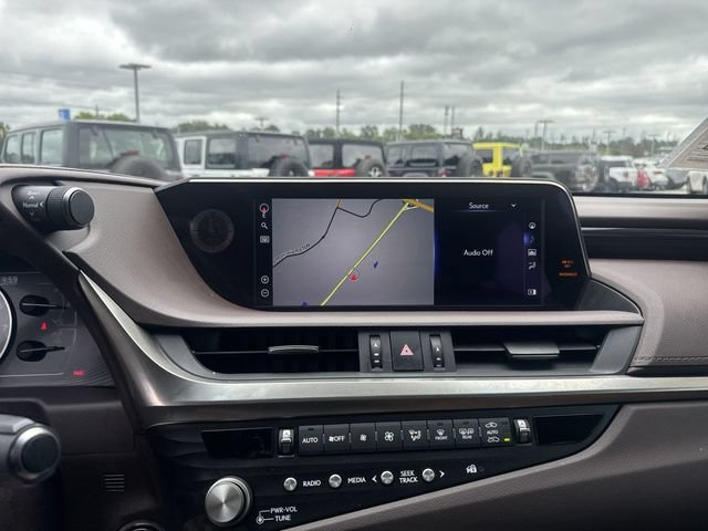 Used 2021 Lexus ES 350 w/ Premium Package FWD image 16